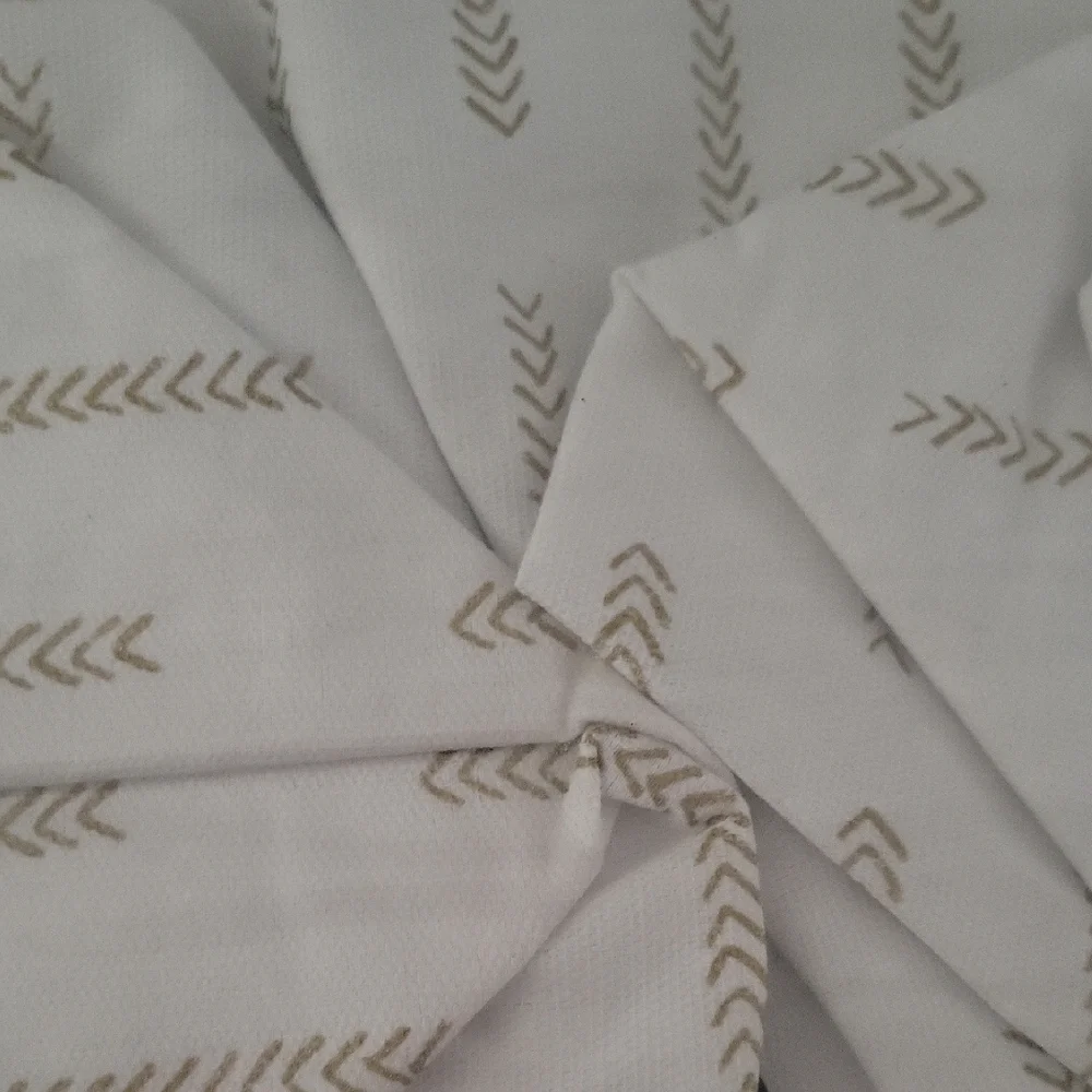 NWT Set Of 4 Medium GLAMPERS Hampers White W/Gold Arrow Design Or Flowers
